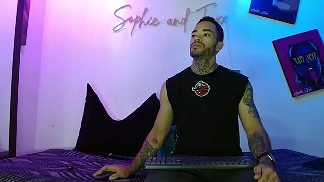 Snapshot of SophieFoxx17 chatting on 07-28-26, 12:01 SophieFoxx17 online show from 07-28-26, 12:01