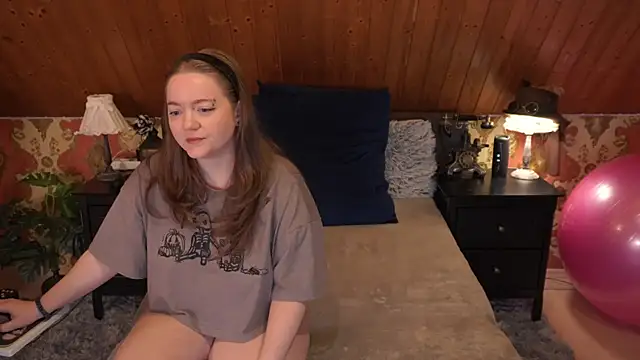 Snapshot of TessaWinter chatting on 01-08-26, 04:20 TessaWinter online show from 01-08-26, 04:20