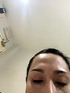 Snapshot of Sanieku chatting on 01-08-26, 12:57 Sanieku online show from 01-08-26, 12:57