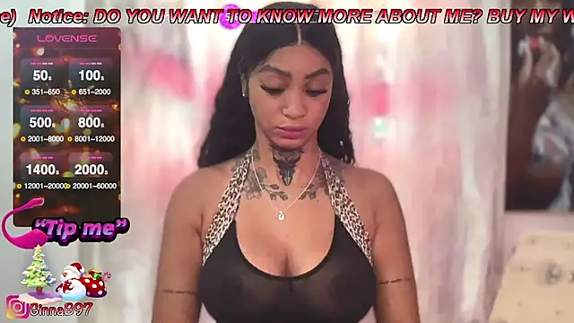 Snapshot of GinnaBolton chatting on 12-26-24, 01:21 GinnaBolton online show from 12-26-24, 01:21