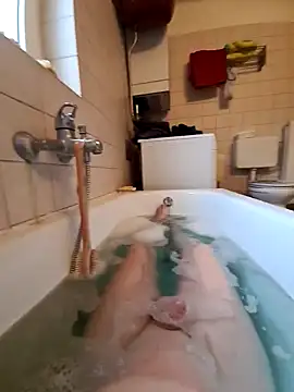 Snapshot of toeloverlive chatting on 01-07-25, 09:18 toeloverlive online show from 01-07-25, 09:18