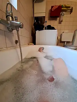 Snapshot of toeloverlive chatting on 01-21-25, 09:24 toeloverlive online show from 01-21-25, 09:24