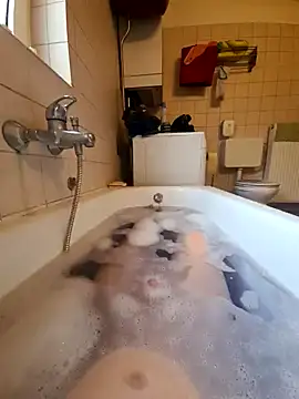 Snapshot of toeloverlive chatting on 01-23-25, 09:08 toeloverlive online show from 01-23-25, 09:08