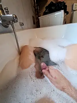 Snapshot of toeloverlive chatting on 10-07-25, 07:38 toeloverlive online show from 10-07-25, 07:38