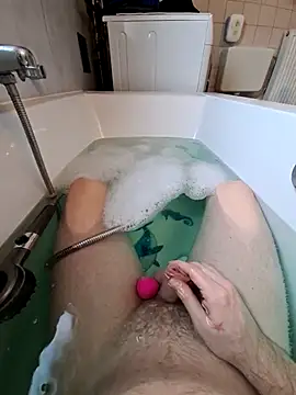 Snapshot of toeloverlive chatting on 02-16-26, 08:32 toeloverlive online show from 02-16-26, 08:32