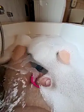 Snapshot of toeloverlive chatting on 02-25-26, 08:46 toeloverlive online show from 02-25-26, 08:46