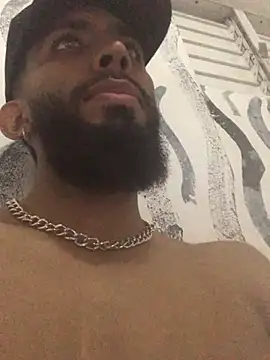 Snapshot of Alessandro__Rossi chatting on 01-18-25, 11:55 Alessandro Rossi online show from 01-18-25, 11:55