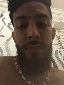 Snapshot of Alessandro__Rossi chatting on 02-04-25, 01:59 Alessandro Rossi online show from 02-04-25, 01:59