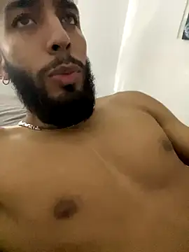 Snapshot of Alessandro__Rossi chatting on 10-03-25, 01:24 Alessandro Rossi online show from 10-03-25, 01:24