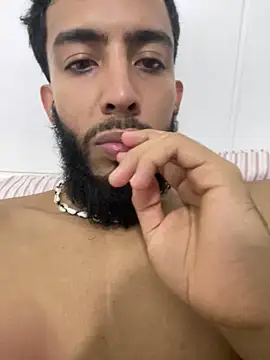 Snapshot of Alessandro__Rossi chatting on 12-22-25, 05:54 Alessandro Rossi online show from 12-22-25, 05:54