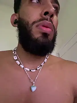 Snapshot of Alessandro__Rossi chatting on 02-20-26, 04:29 Alessandro Rossi online show from 02-20-26, 04:29