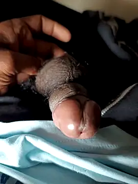 Snapshot of malluflash chatting on 11-29-25, 04:04 malluflash online show from 11-29-25, 04:04