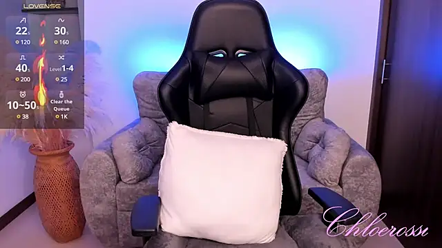 Snapshot of chloerossi chatting on 02-13-25, 10:43 chloerossi online show from 02-13-25, 10:43