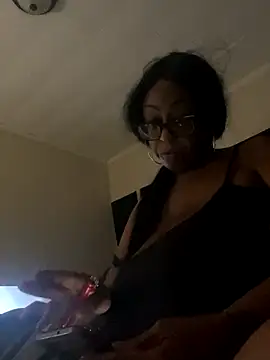 Snapshot of Goddesskarisma chatting on 11-13-25, 02:21 Goddesskarisma online show from 11-13-25, 02:21