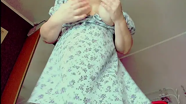 UrSexyMilf online show from 12-19-24, 01:40