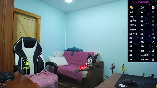 Snapshot of diamondjune chatting on 03-09-25, 07:23 diamondjune online show from 03-09-25, 07:23