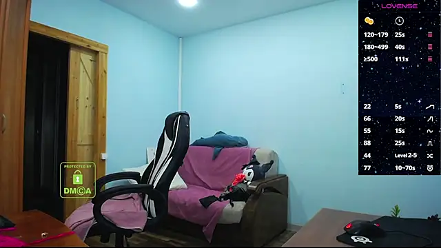 Snapshot of diamondjune chatting on 03-11-25, 06:00 diamondjune online show from 03-11-25, 06:00