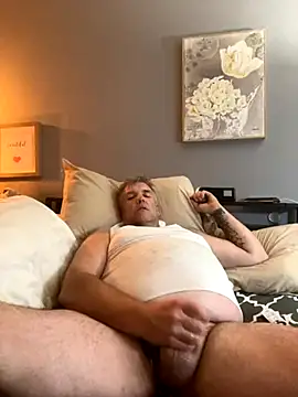 Snapshot of bigjoe7668 chatting on 11-16-25, 05:13 bigjoe7668 online show from 11-16-25, 05:13