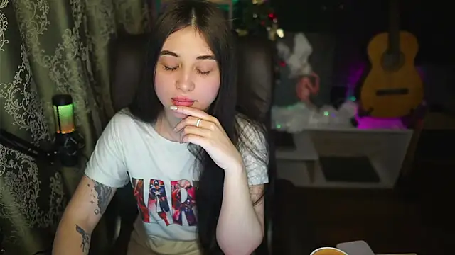 delicatedBailey online show from 12-07-24, 05:48