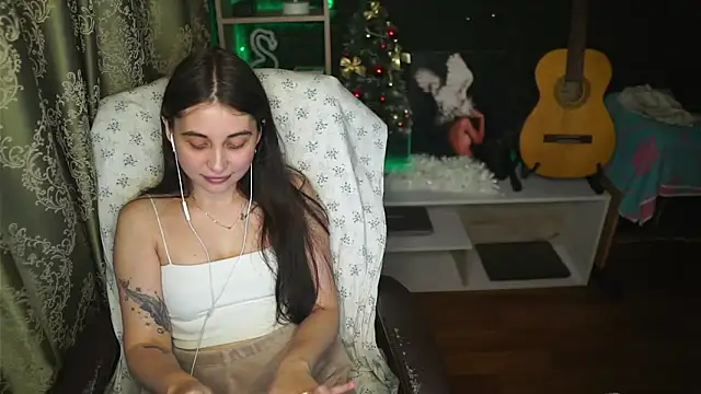 delicatedBailey online show from 10-09-25, 02:37