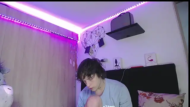 Santiago kiler online show from 03-28-26, 12:27