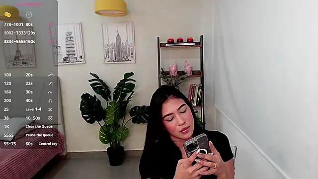 Sassy--Girl online show from 02-18-25, 06:04