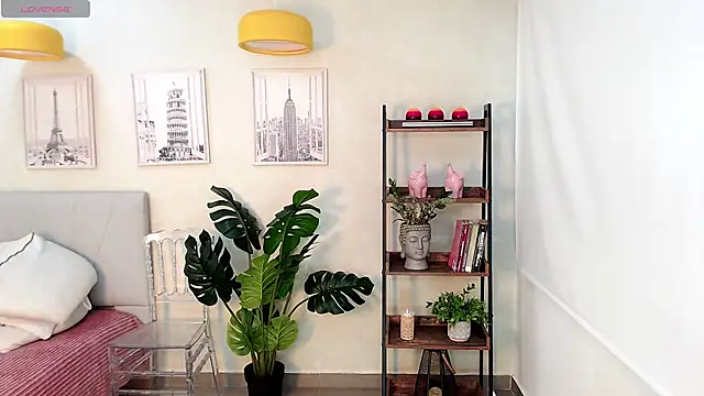 Sassy--Girl online show from 02-21-25, 06:15