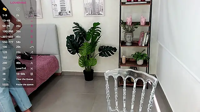 Sassy--Girl online show from 02-24-25, 06:04