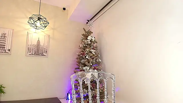 Sassy--Girl online show from 11-29-25, 07:50