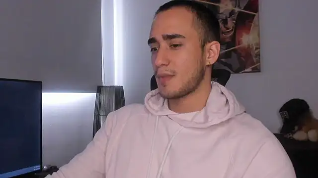 Snapshot of AlexRivera6 chatting on 12-29-24, 04:19 AlexRivera6 online show from 12-29-24, 04:19