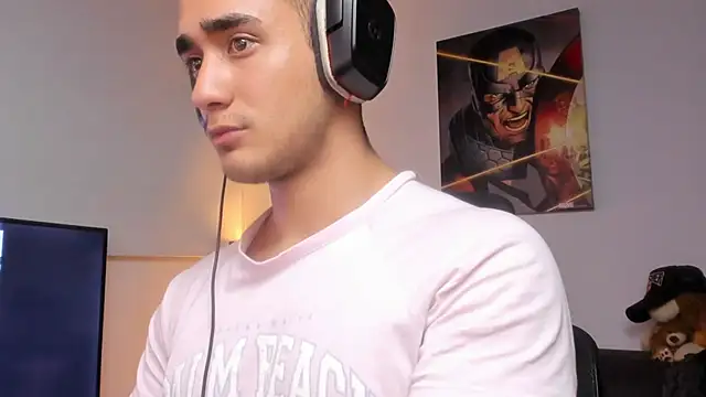 Snapshot of AlexRivera6 chatting on 01-05-25, 12:42 AlexRivera6 online show from 01-05-25, 12:42