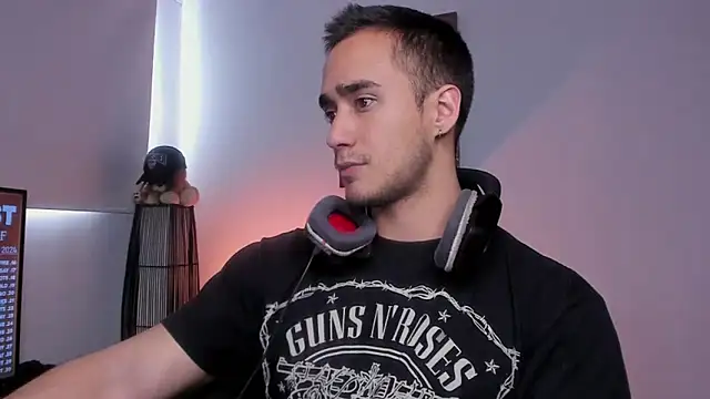 Snapshot of AlexRivera6 chatting on 02-03-25, 08:35 AlexRivera6 online show from 02-03-25, 08:35