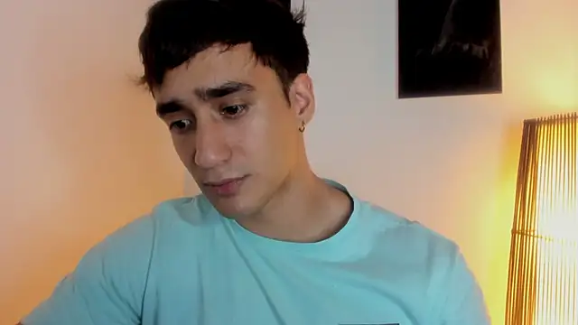 Snapshot of AlexRivera6 chatting on 09-16-25, 01:28 AlexRivera6 online show from 09-16-25, 01:28