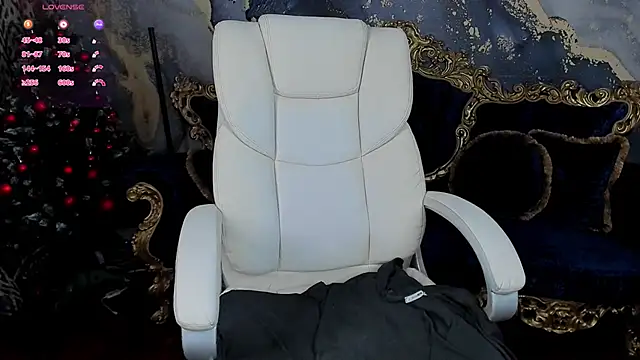 Daphne Moss online show from 01-15-25, 03:54