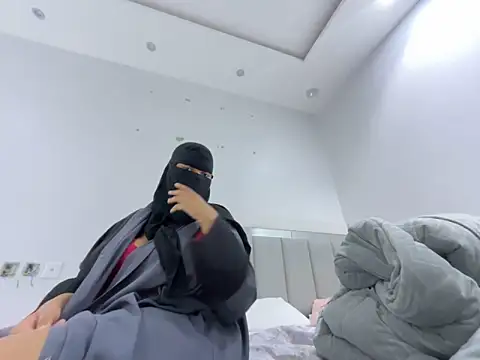 Snapshot of Submissive_Arab chatting on 12-27-24, 07:57 Submissive Arab online show from 12-27-24, 07:57