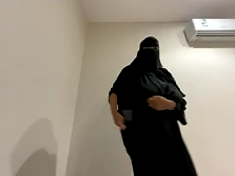 Submissive Arab online show from 11-09-25, 09:35