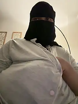 Snapshot of Submissive_Arab chatting on 05-19-26, 04:41 Submissive Arab online show from 05-19-26, 04:41