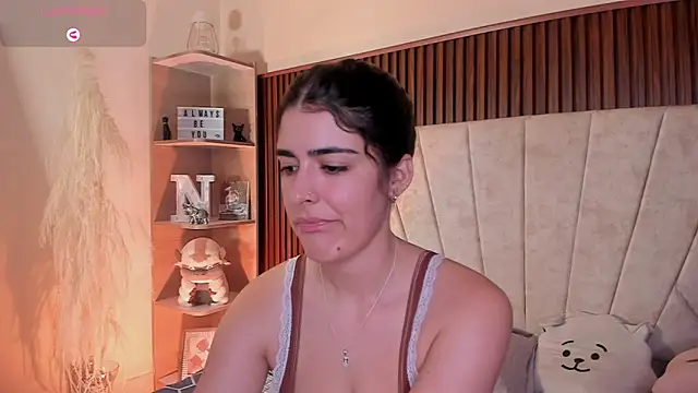  Niah  online show from 10-19-25, 08:53