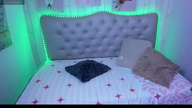 tamara colliins  online show from 03-21-25, 03:44