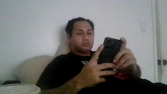 Snapshot of XjjripppX chatting on 09-20-25, 08:43 XjjripppX online show from 09-20-25, 08:43