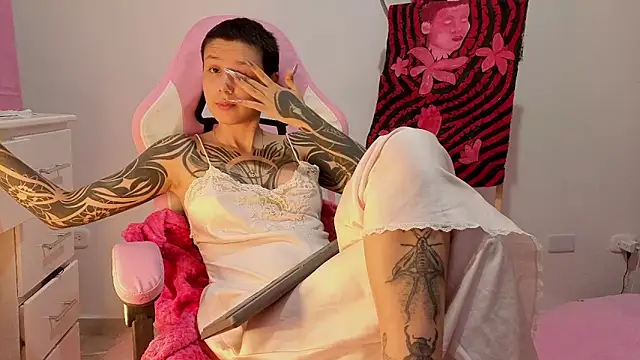 goddess vee  online show from 04-17-26, 03:09