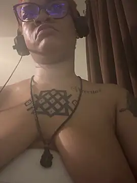 nickytheehawtie online show from 04-14-26, 02:50