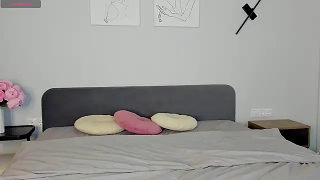 miss emily  online show from 03-04-26, 01:11