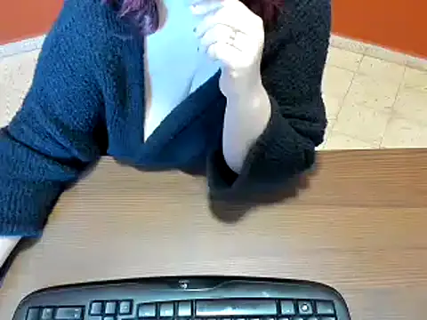 NikkiHolland online show from 02-07-25, 09:05