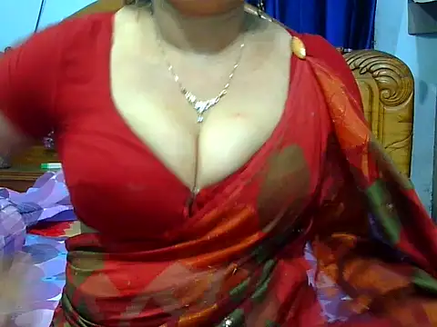 Snapshot of Daneldayna chatting on 05-12-26, 06:38 Daneldayna online show from 05-12-26, 06:38