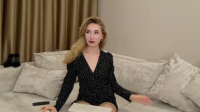 bella  rose online show from 09-30-25, 07:13