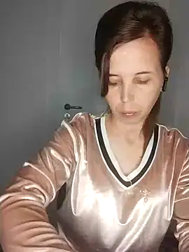 Snapshot of loveis007 chatting on 09-29-25, 08:24 loveis007 online show from 09-29-25, 08:24