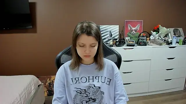 SoniNesti online show from 04-21-26, 02:12