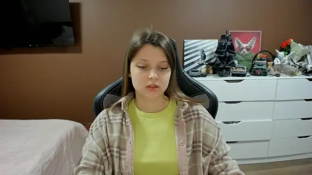 SoniNesti online show from 04-23-26, 02:41