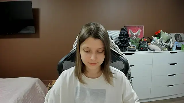 SoniNesti online show from 04-25-26, 04:37